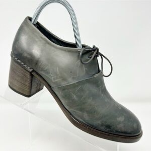 Del Carlo Dark Gray Heeled Oxford Style Round Toe Loafer Size 38.5 (US Size 8.5)